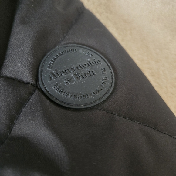 Abercrombie & Fitch Kids Girls Black Quilted Puffer Jacket 15/16 - Picture 4 of 13